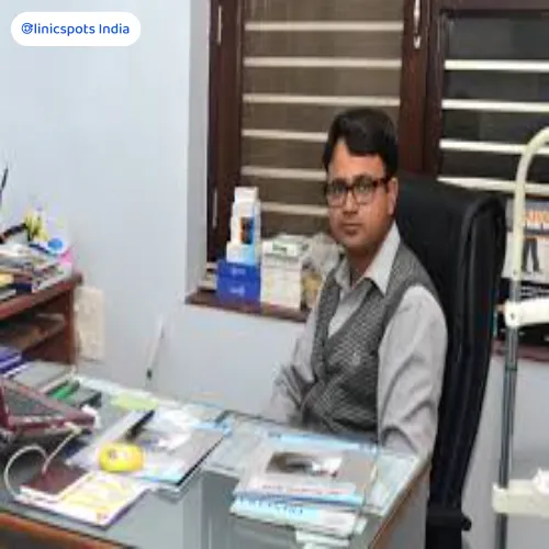 Dr Tirupati Nath Ophthalmologist Agra