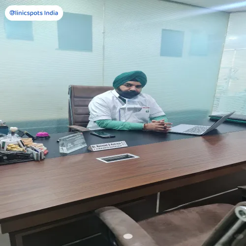 dr. navneet singh kukreja dentist pitampura