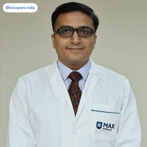 dr. pragnesh desai laparoscopic surgeon saket